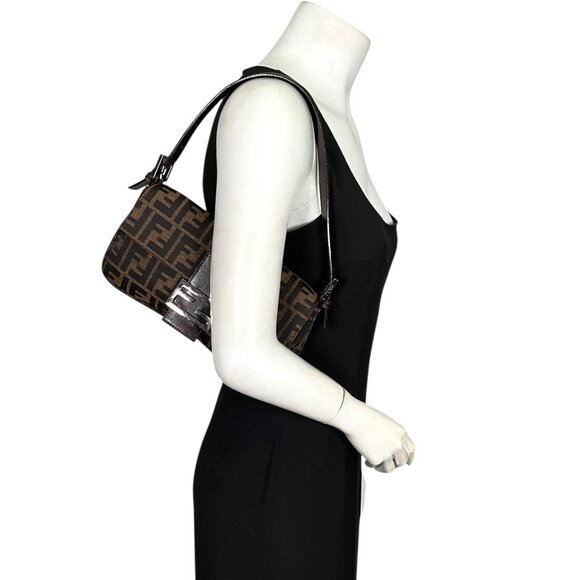 Fendi FF Zucca Canvas Baguette Bag - Picture 2 of 9